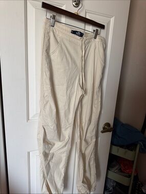 Hollister Men's Cream Drawstring Jogger Pants